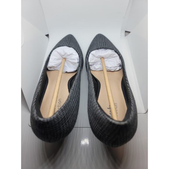 Clarks Teresa Block Heel Pumps in Grey and Black Houndstooth - Picture 2 of 6